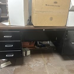 Vintage Large Metal Desk Brown Top Black Bottom 5 Drawers