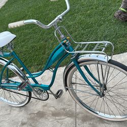 1960s Women’s Huffy Coast King Vintage Bike