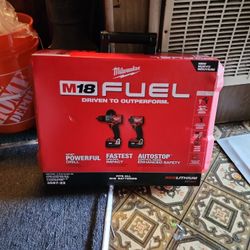 ***Brand new*** Milwaukee Drill combo kit**Impact and power drill.