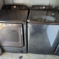 New Open Box Samsung Large Capacity Top Load Washer And Gas Dryer Set 