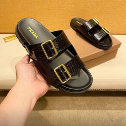 Gucci Slides 