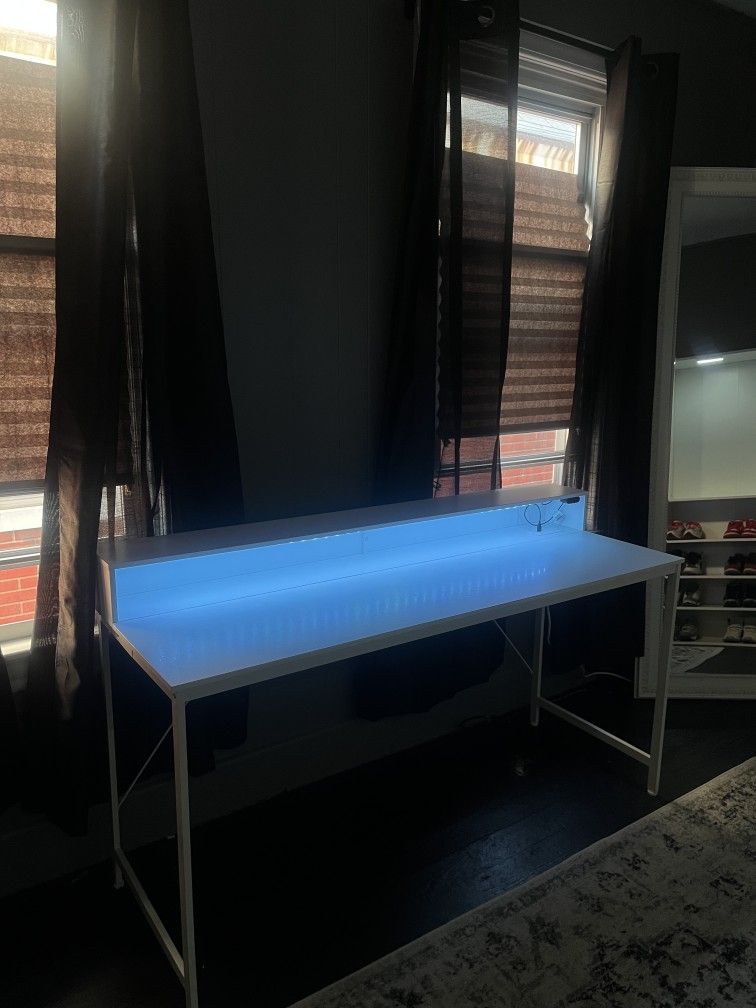 Vanity Desk