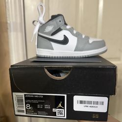 Jordan 1 Mid 