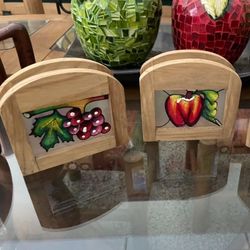New Wood Kitchen Napkin Holders Fruits 🍎 🍇 🌻 , Artisan 🧑‍🎨 Hand Painted Mexico  $15 each c/uno