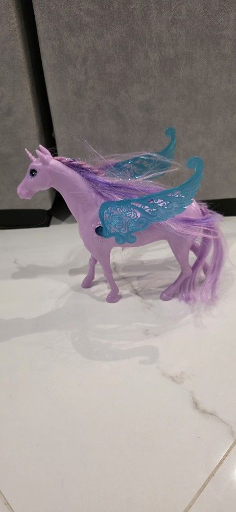 Barbie Unicorn Like New