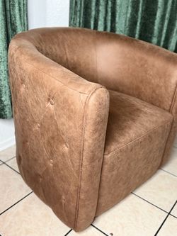 Modern Brown Barrel Chair – Excellent Condition