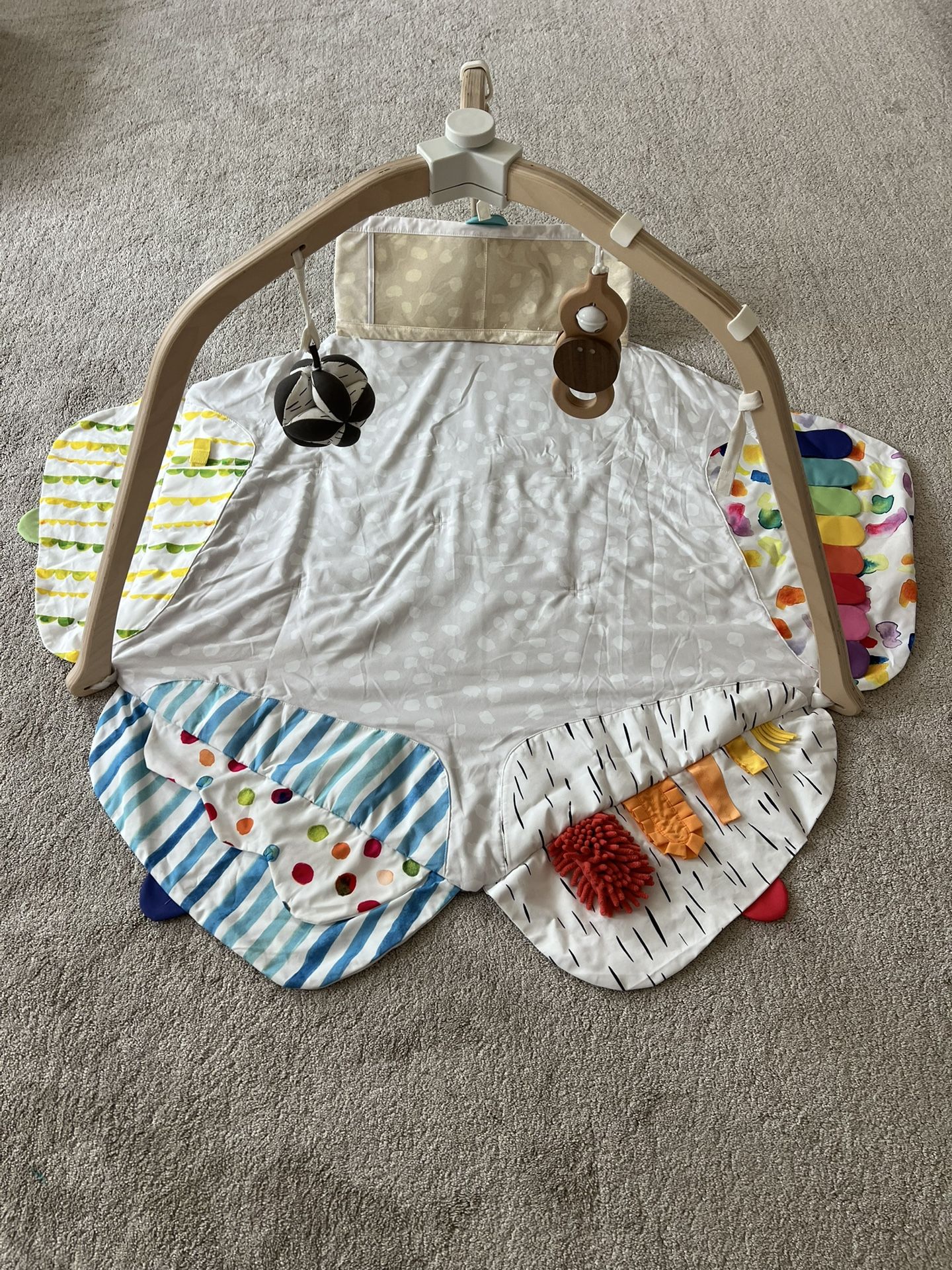 Lovevery Playmat