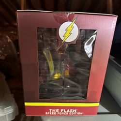 DC Comics Flash Figurine NIB