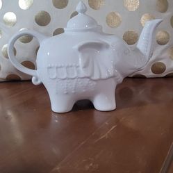 B.I.A. Cordon Bleu Tea Pot