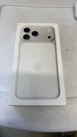 iPhone 17 pro max Cricket Atnt new