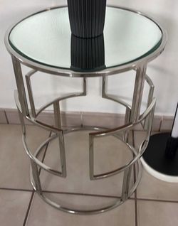 Mesita. End table