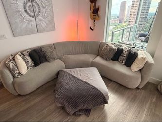 Sofa plus ottoman