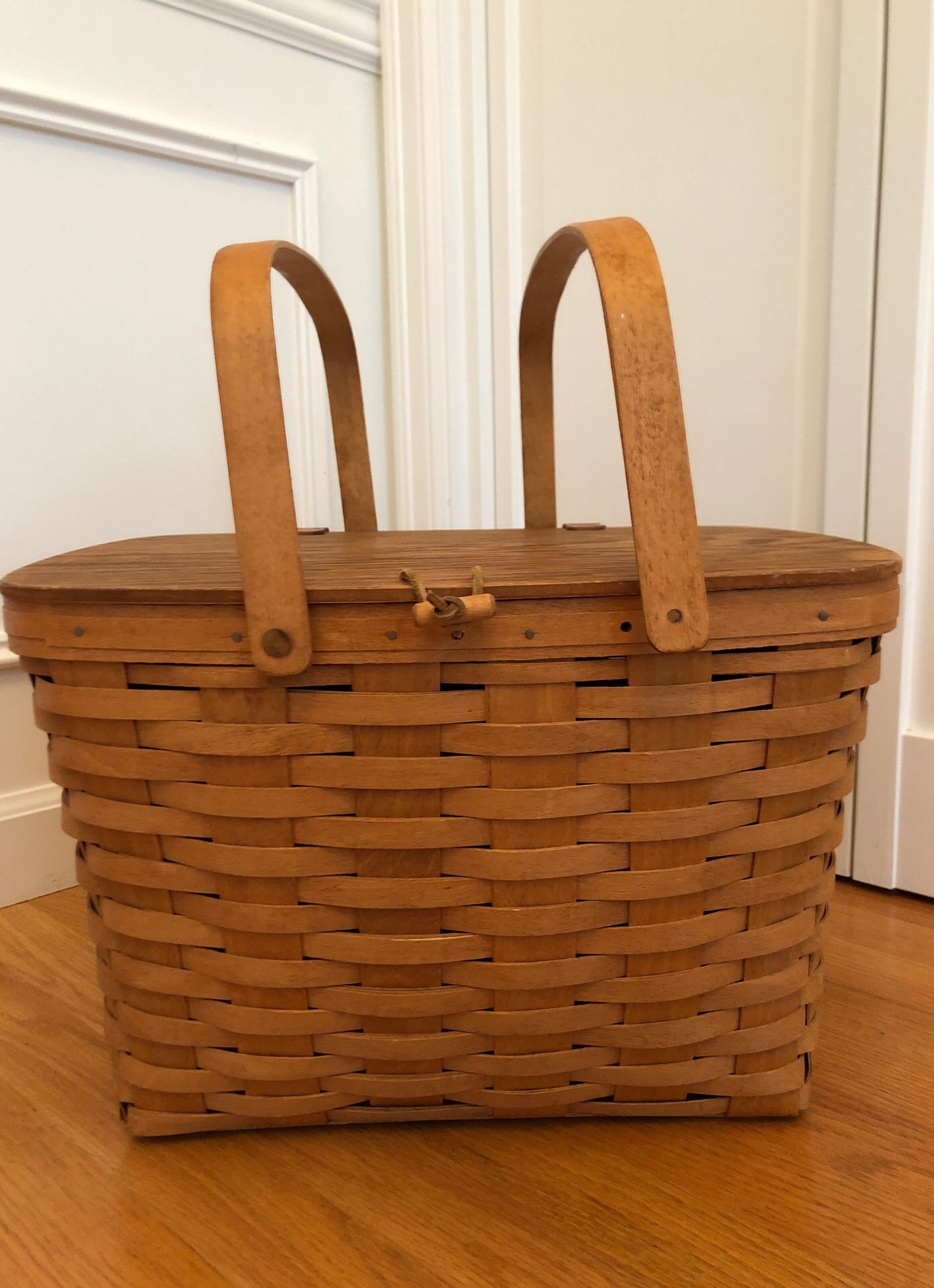 1992 Longaberger Large Picnic Basket