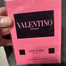 Valentino Perfume 