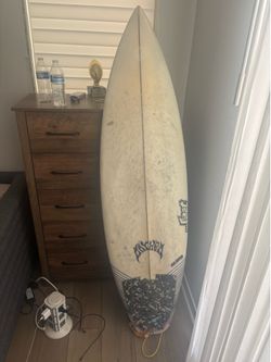 Surf board
