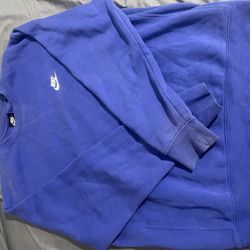Large Purple Nike sweatshirt
