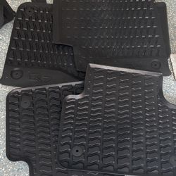 Good Conditions Car Mats