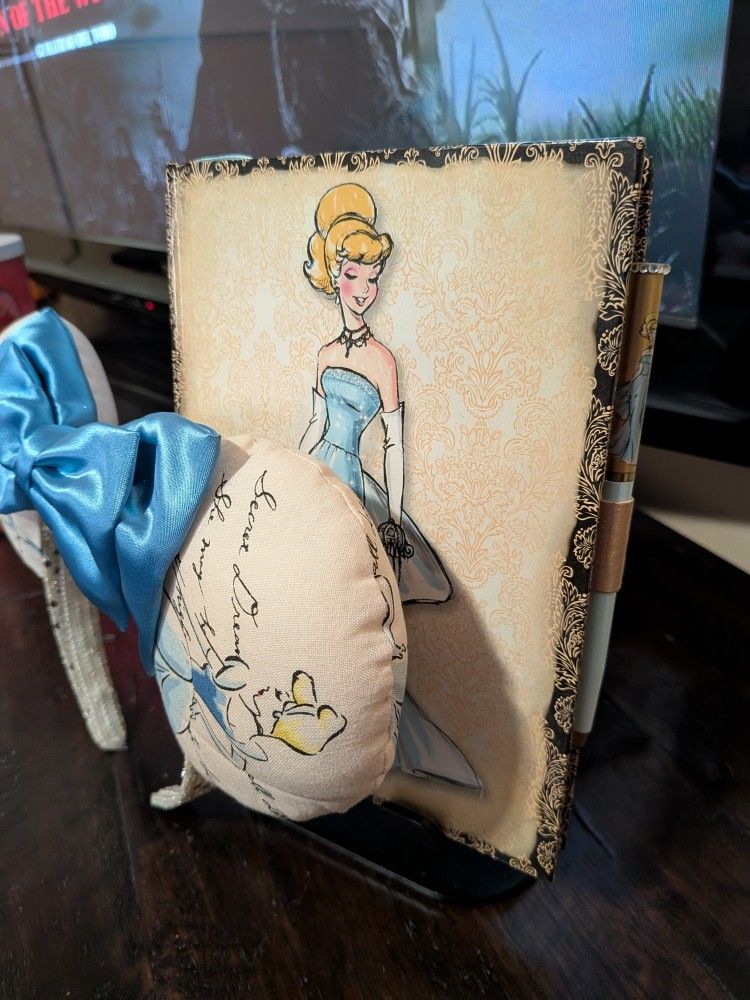 Disney Designer Collection Cinderella Journal w/ Cinderella Ears Included.