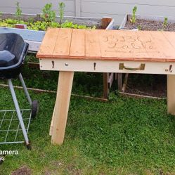 Beautiful Table Barbecue 
