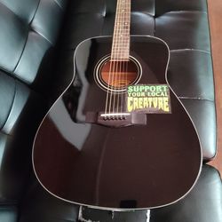 Black acoustic yamaha