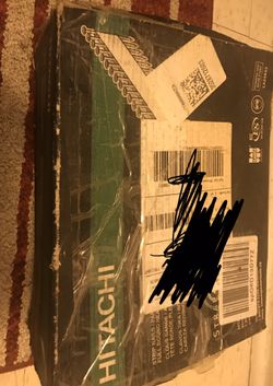 Box of nails/ caja de clavos