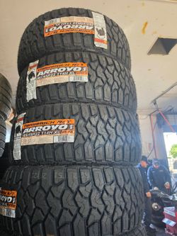 285 45 22 RT Arroyo Tires Con 50,000 millas de Garantía