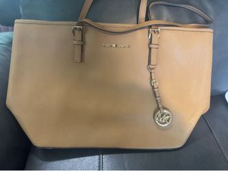 Michael kors tote- Laege