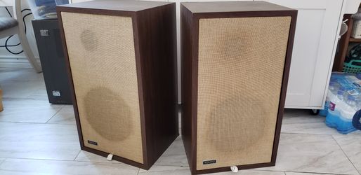 VINTAGE large advent loudspeakers pairs
