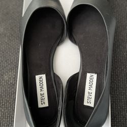 Womens Steve Madden Flats (sz7)