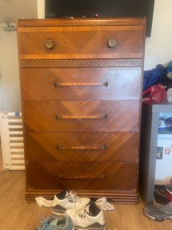 Dresser