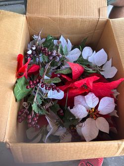 Mixed Christmas flowers