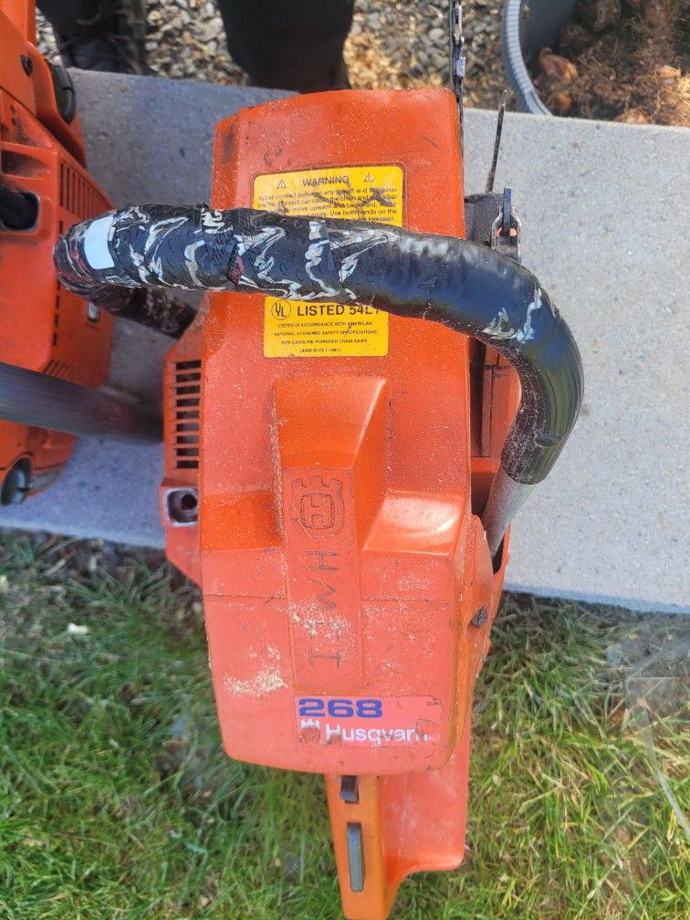 Husqvarna 268 Chainsaw