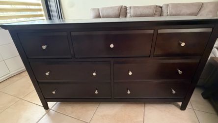 Solid wood Dresser