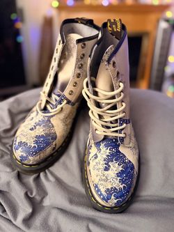 Dr. Martens x The Met 1460 Great Wave Boots – Women’s 10 / Men’s 9