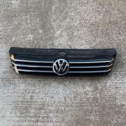 VW Passat Grille