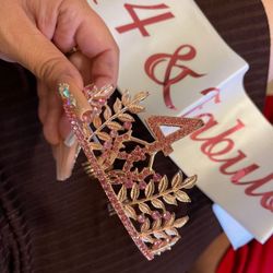 Little Girl Birthday Crown And Shoulder Banner / Turning 4 Years Old / Brand New