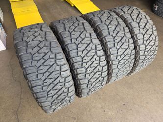 35x12.50R20 TOYO RT Trail tires