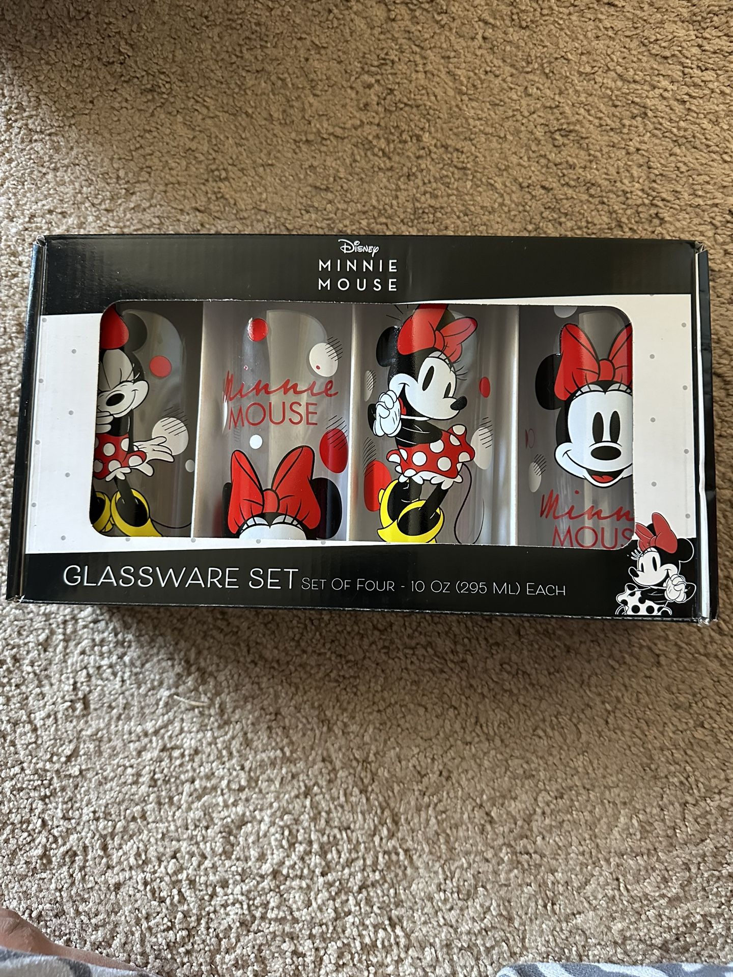 Disney Minnie Mouse Glassware Set