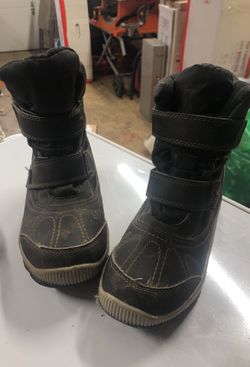 Snow boots youth sz 3