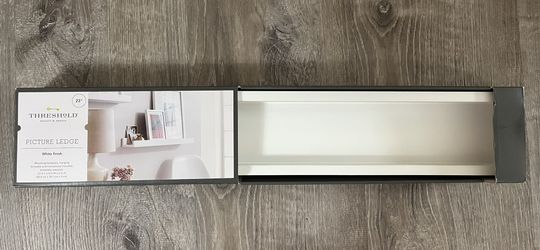 Brand New White Picture Ledge