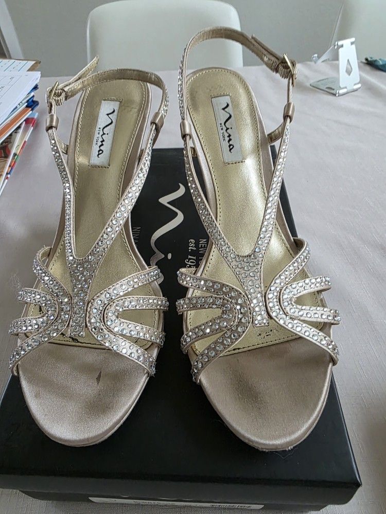Nina Platform Wedding Occasion Sandals Size 7.5 $15