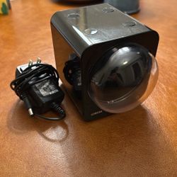 Boxy Watch Winder with Accessory