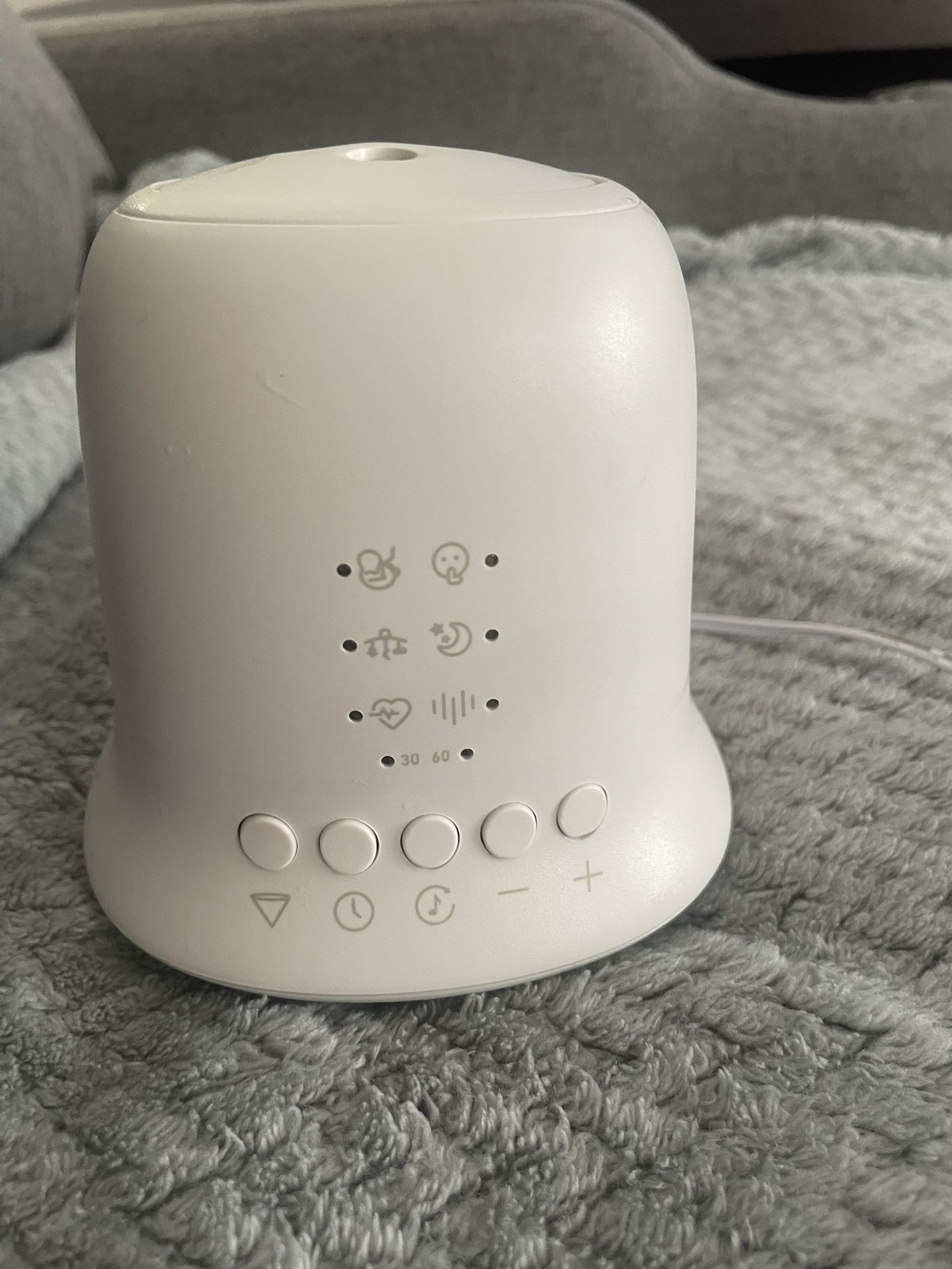 Baby White Noise /light Up On Wall Of Baby Animals