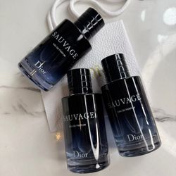 Dior Sauvage Eau De Parfum3.4 Oz😊😃