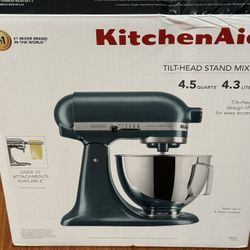 Kitchenaid Mixer (Never used)