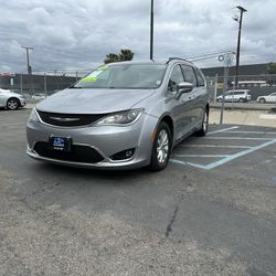 2017 CHRYSLER PACIFICA $2600 DP
