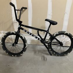 CULT GATEWAY BMX BIKE
