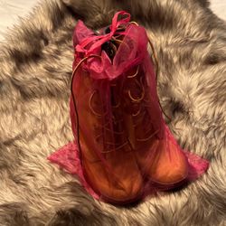 Womens Timberland Boots 60.00 Size 7 