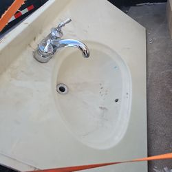Counter Top W/sink And Faucet