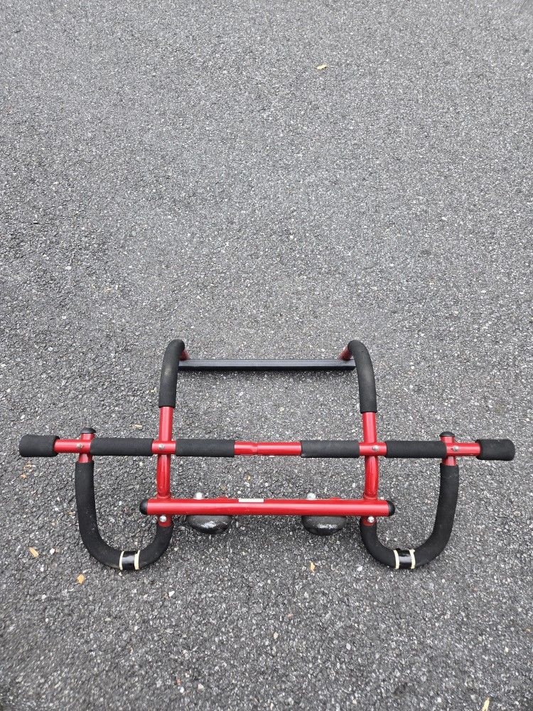 Rock Climber Pull Up Bar